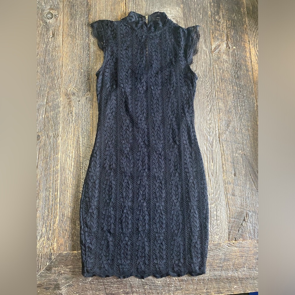 Dynamite lace black dress 💋